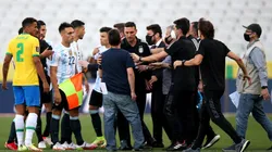 Health authorities interrumpt the match between Brazil and Argentina (Getty).