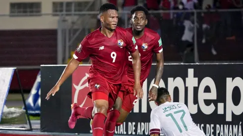 Rolando Blackburn of Panama celebrates his goal against Mexico (Getty).