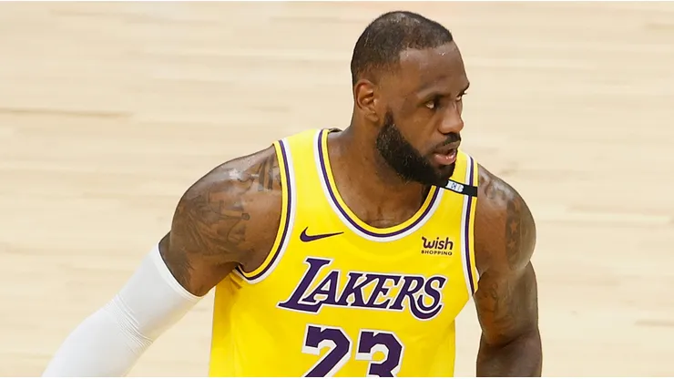 LeBron James has weighed in on the NBA 2K22 player ratings. (Getty)