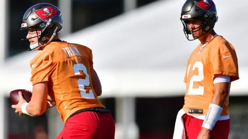 Kyle Trask (left) gets ready for the preason with Tom Brady (right). (Getty)