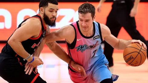 Fred VanVleet guarding Goran Dragic. (Getty)