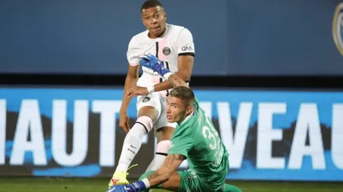 Kylian Mbappé during PSG debut at Ligue 1 (Twitter: @PSG_espanol).