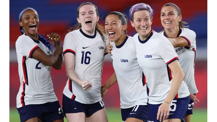 The USA celebrate following their victory. (Getty)