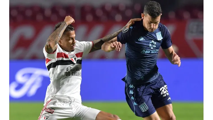 Diego Costa of Sao Paulo competes for the ball with Tomás Chancalay of Racing Club (Getty).