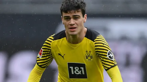 Giovanni Reyna in action with Borussia Dortmund. (Getty)