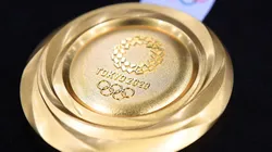 The Tokyo 2020 gold medal. (Getty)