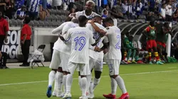 Honduras celebrate Jerry Begston goal (Twitter: @fenafuthorg)