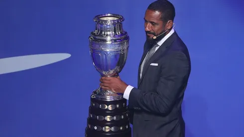 Jean Beausejour of Chile with the Copa America trophy. (Getty)