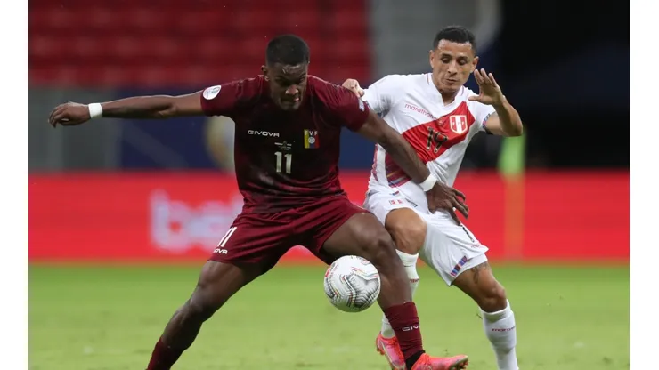 Sergio Cordova of Venezuela (left) and Yoshimar Yotun of Peru (Getty).