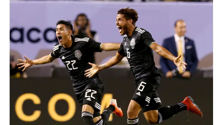 Uriel Antuna (left) Jonathan Dos Santos celebrate a goal in the 2019 Gold Cup final (Getty).