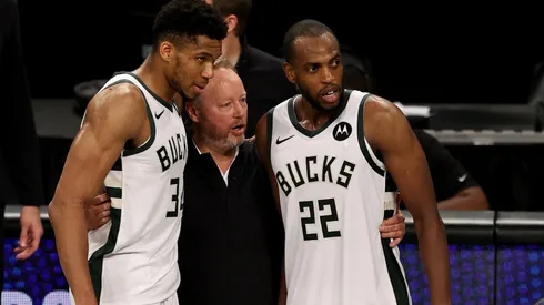 Giannis Antetokounmpo & Khris Middleton. (Getty)