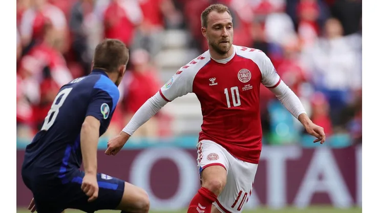 Christian Eriksen of Denmark runs with the ball against Finland. (Getty)