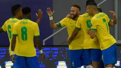 Neymar and his teammates celebrate his goal (Getty).