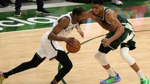 Kevin Durant & Giannis Antetokounmpo. (Getty)