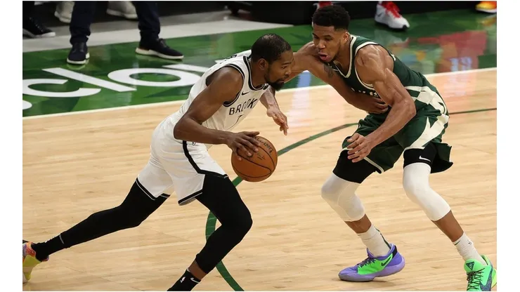 Kevin Durant & Giannis Antetokounmpo. (Getty)