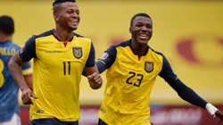 Moises Caicedo (left) and Michel Estrada of Ecuador (Getty).