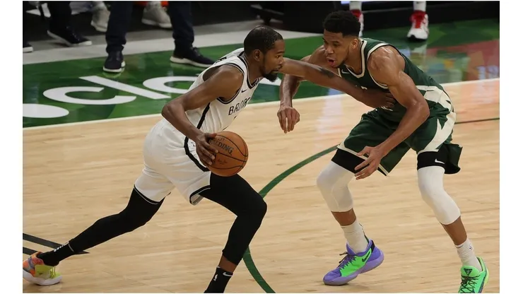 Kevin Durant & Giannis Antetokounmpo. (Getty)