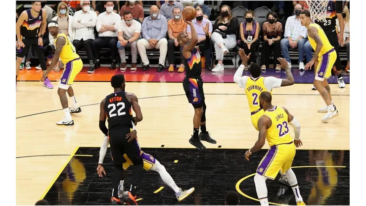 Chris Paul vs. the Lakers. (Getty)