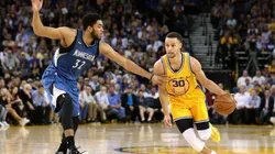 Karl-Anthony Towns vs. Stephen Curry. (Getty)