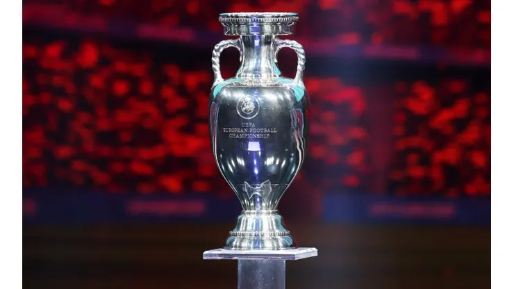 The Henri Delaunay Trophy is seen on stage after the UEFA Euro 2020 Final Draw Ceremony. (Getty)