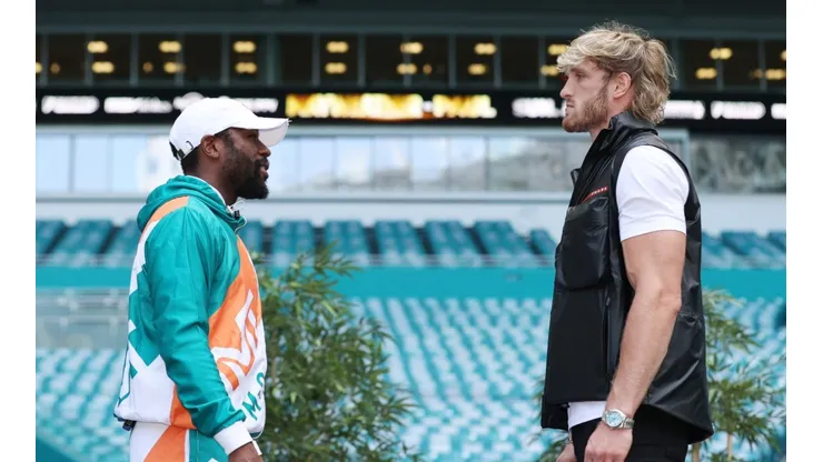 Mayweather and Paul are ready to step into the ring in an exhibition fight (Getty).