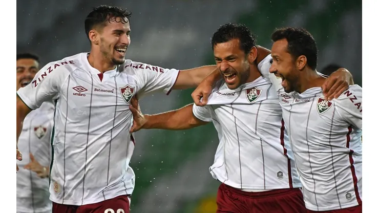 Fred (center) of Fluminense and Matheus Martinelli (left) and Nene (right). (Getty)