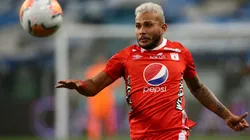 Duvan Vergara of América de Cali eyes the ball during a Copa Libertadores game (Getty).