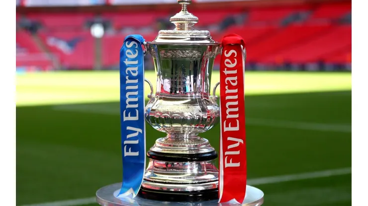 A detailed view of the Emirates FA Cup Trophy. (Getty)