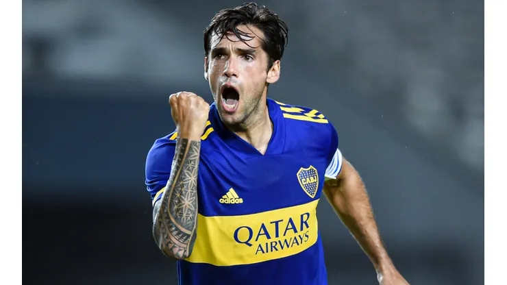 Emmanuel Mas of Boca Juniors celebrates a goal. (Getty)