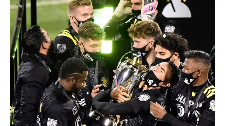 Columbus Crew players celebrate with the MLS Cup. (Getty)