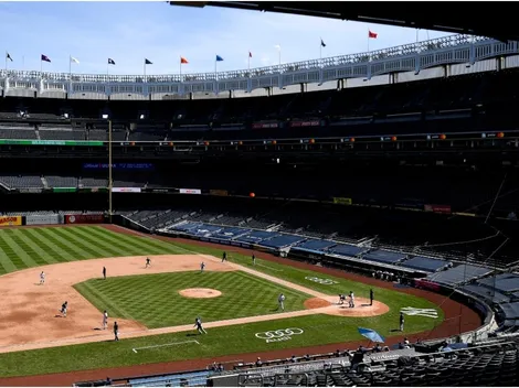 How many players are on a baseball team?