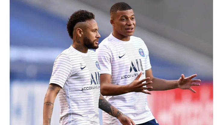 Neymar (left) and Kylian Mbappe (right) of Paris Saint-Germain