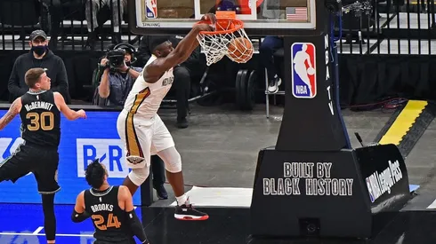 Zion Williamson dunking. (Getty)