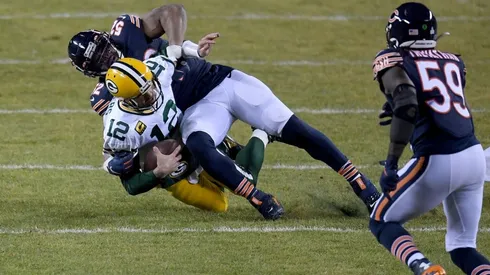 Khalil Mack sacking Aaron Rodgers. (Getty)