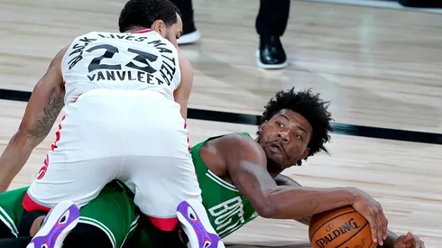 Fred VanVleet & Marcus Smart. (Getty)