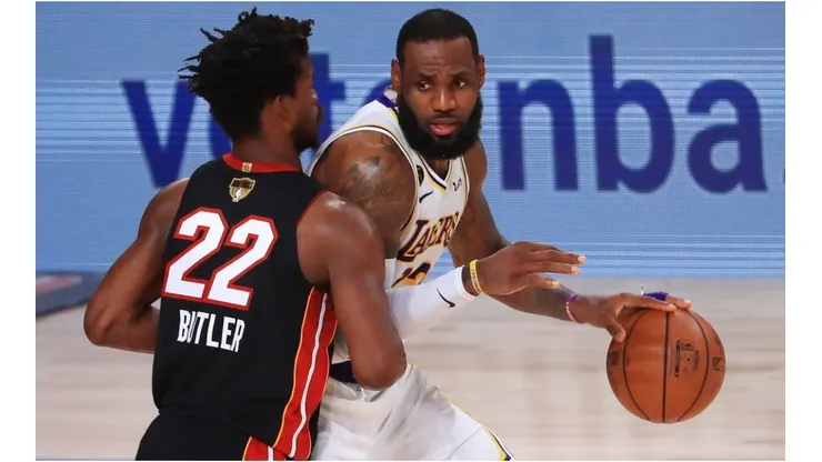 Jimmy Butler guarding LeBron James. (Getty)