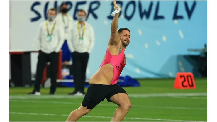 Super Bowl streaker. (via SportsCasting)
