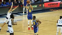 Stephen Curry vs. the Mavericks. (Getty)