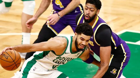 Anthony Davis guarding Jayson Tatum. (Getty)