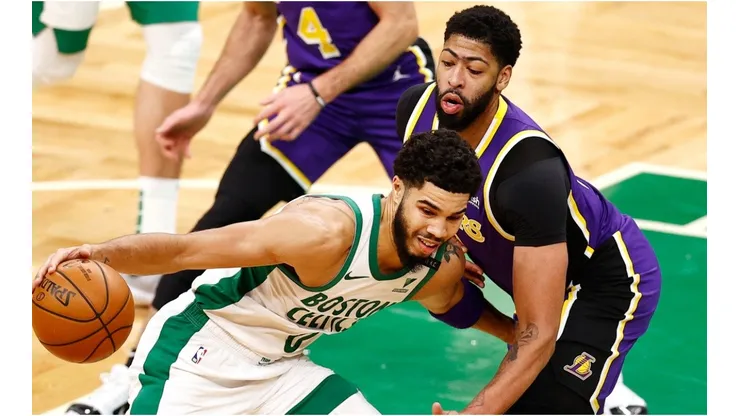 Anthony Davis guarding Jayson Tatum. (Getty)