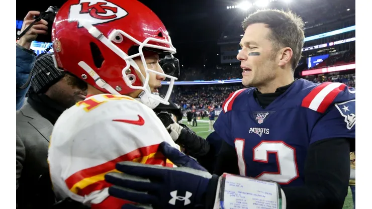 Patrick Mahomes and Tom Brady during their first postseason clash. (Getty)