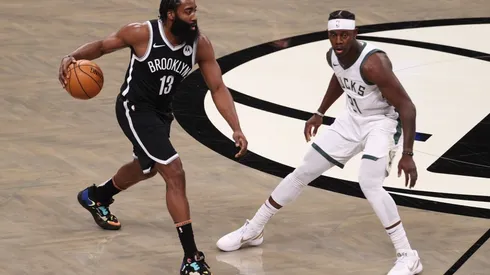 James Harden vs. Jrue Holiday. (Getty)