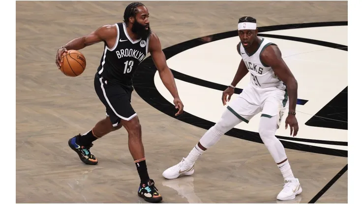 James Harden vs. Jrue Holiday. (Getty)