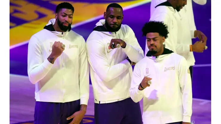 Anthony Davis, LeBron James and Quinn Cook. (Getty)