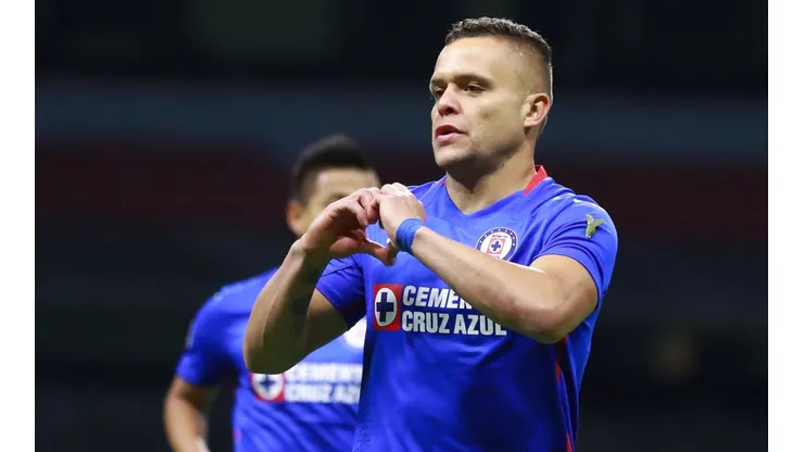 Jonathan Rodríguez of Cruz Azul celebrates after scoring a goal (Getty).