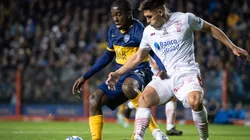 Jan Hurtado (left) of Boca Juniors and Gonzalo Bettini (right) of Huracan. (Getty)