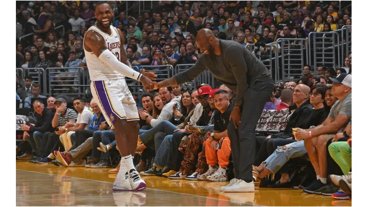 LeBron James and Kobe Bryant in 2019. (Getty)