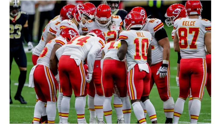 Chiefs beat Saints, 32-29, at New Orleans. (Getty)