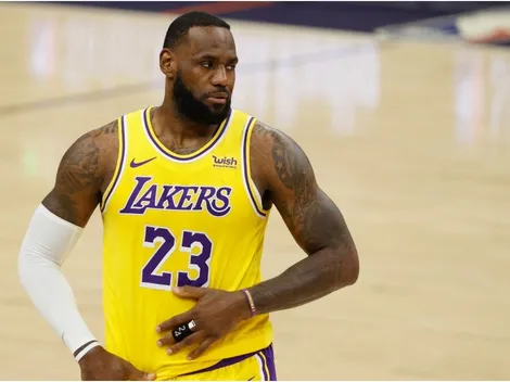 Fans roast LeBron James over strange tweet about the planets