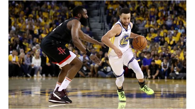 James Harden guarding Stephen Curry. (Getty)